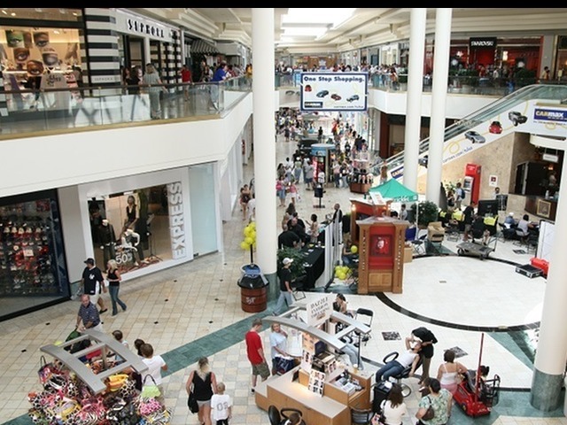 Woodland Hills Mall