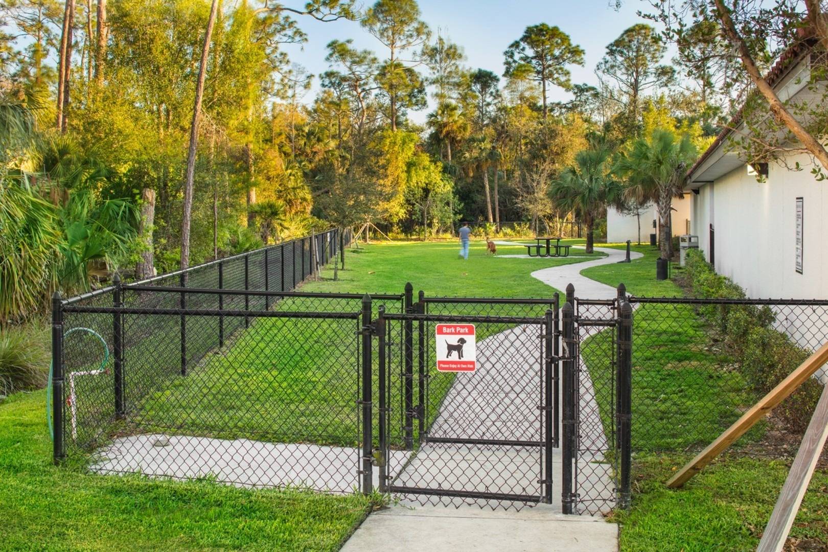 Photos & Tour Apartments in Naples FL For Rent