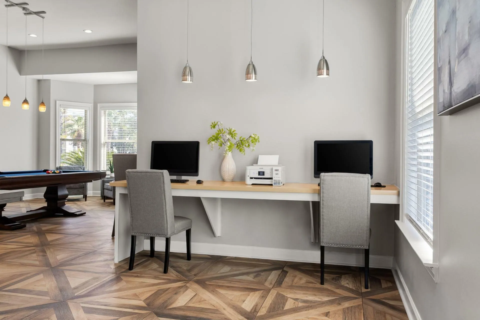 Business Center | Apartments in Tomball, TX | Avenues at Northpointe