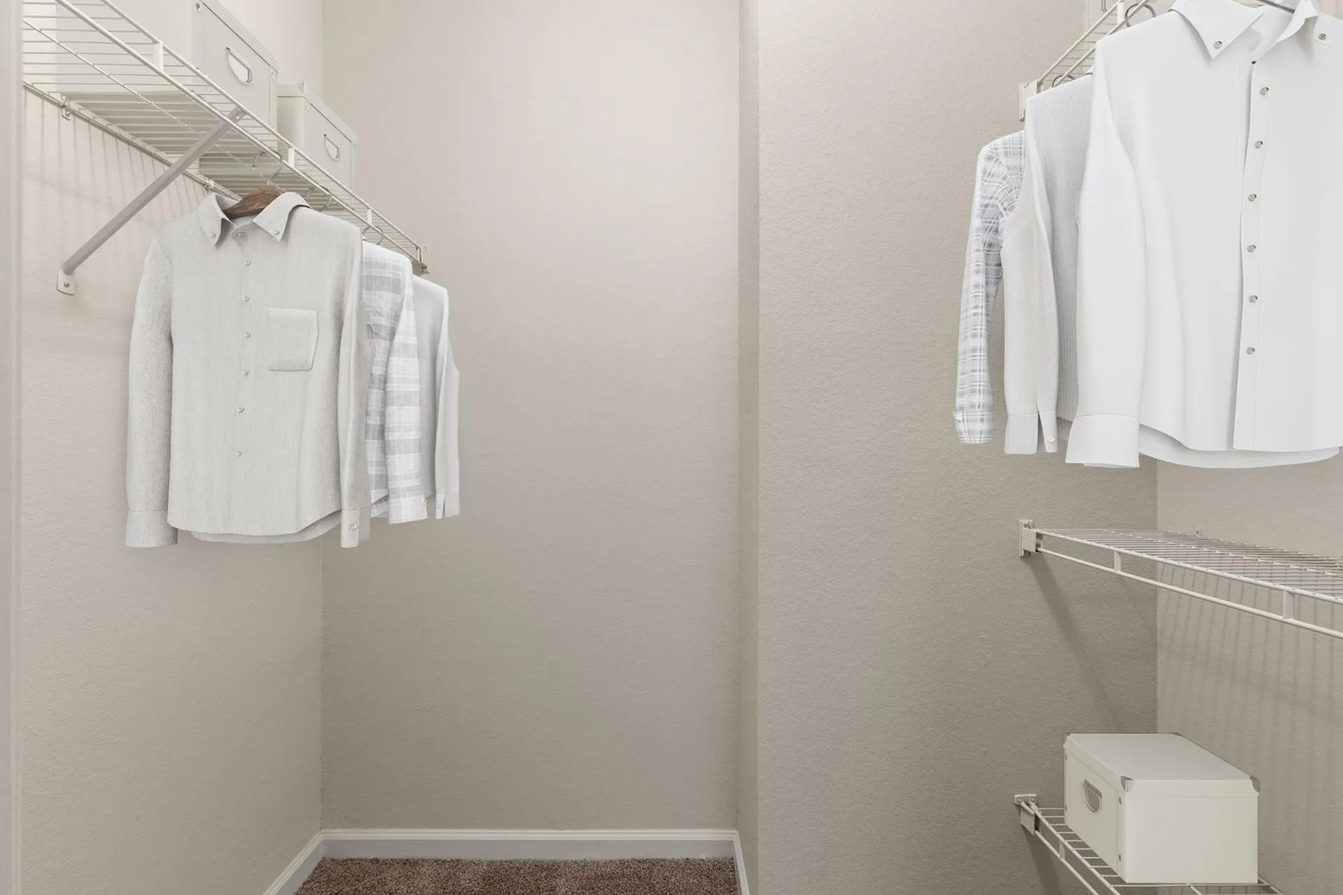 Closet | Citi Lakes | Orlando FL Apartments