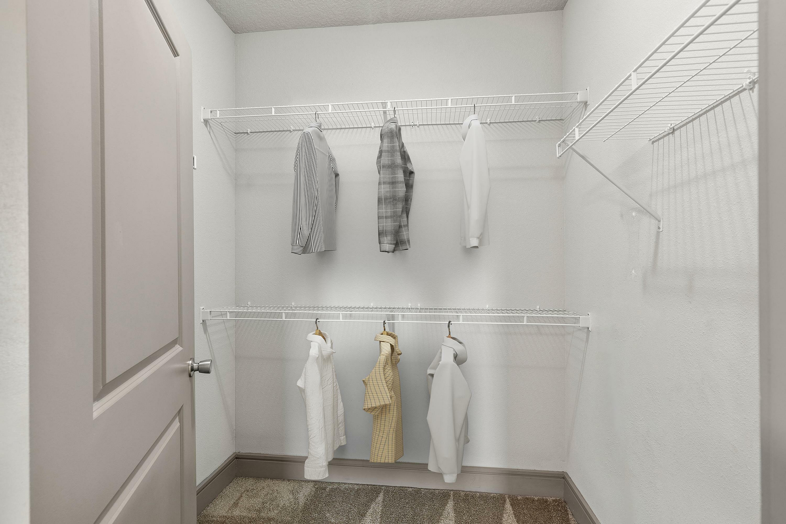 Walk-in Closet
