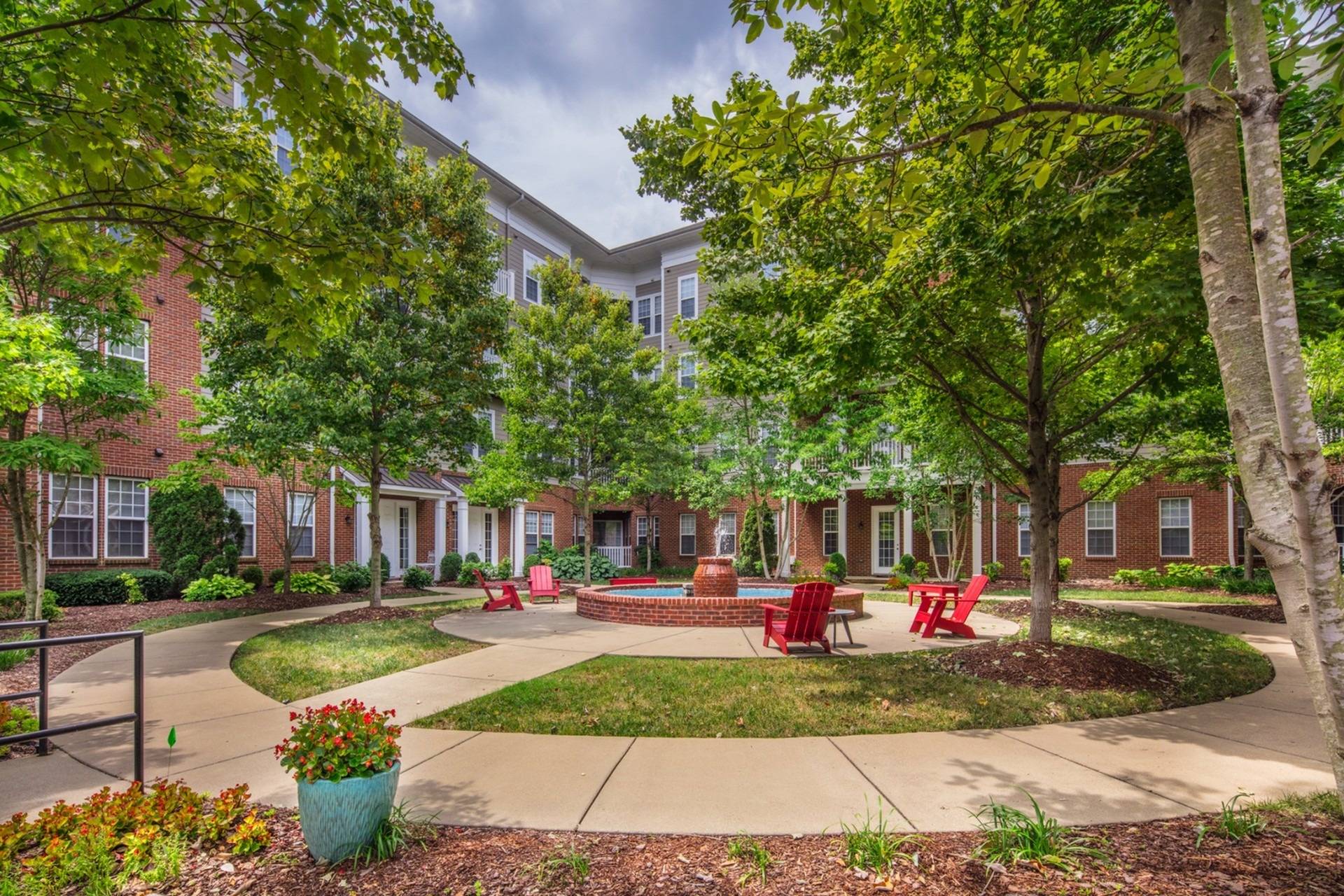 Amenities | Lenox Village Town Center | Apartments in Nashville