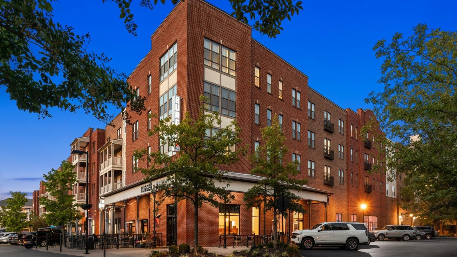 Apartment Building Dusk | Apartments in Nashville, TN | Lenox Village