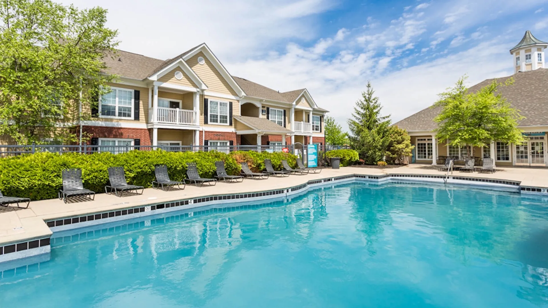 The Loge on the Trail - Swimming Pool