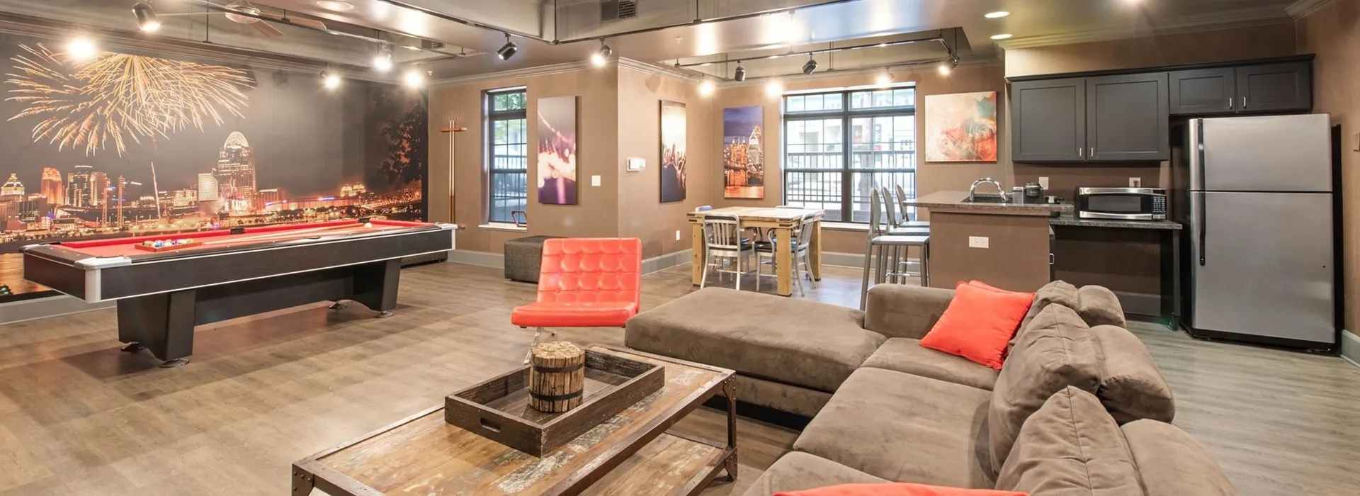 University Edge Cincinnati - Resident Lounge