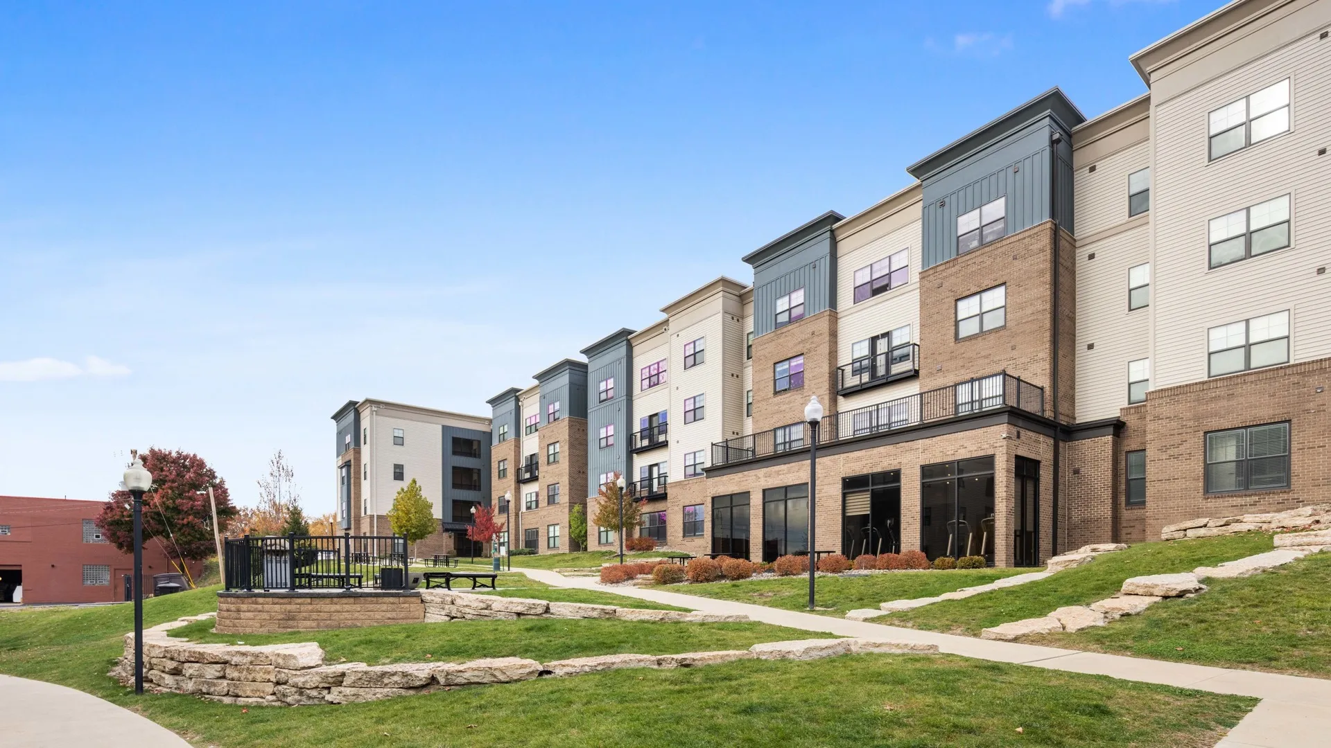 University Edge Youngstown - Exterior