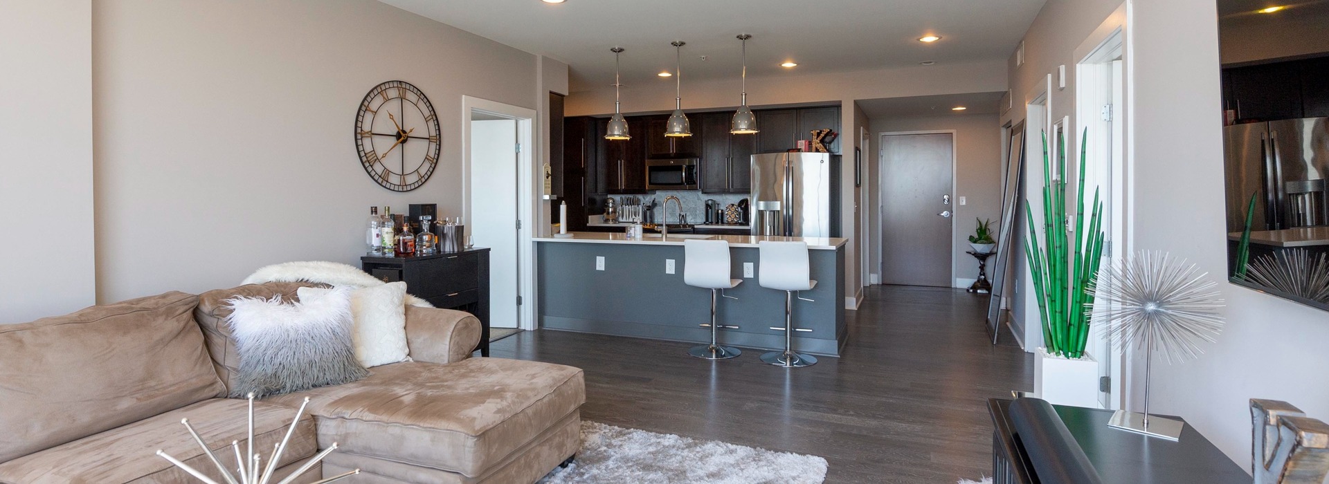 250 High - Living Room and Kitchen