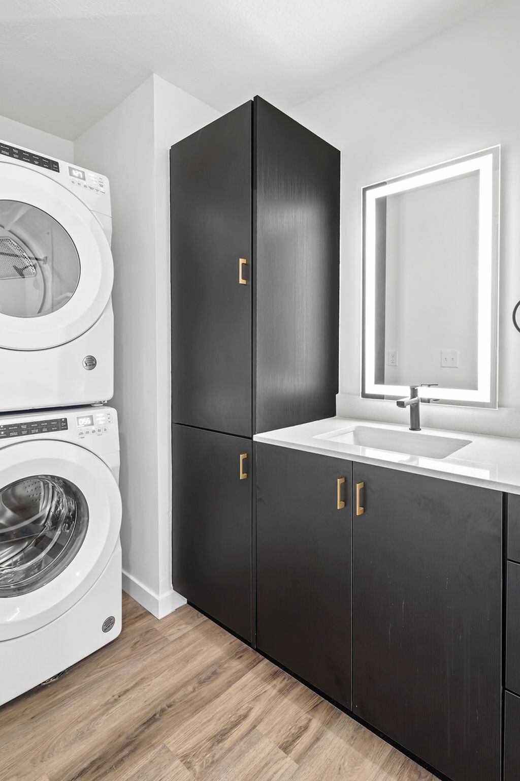 343 apartments slc A4 Bathroom and Laundry