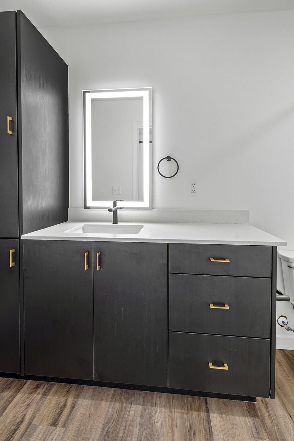 343 apartments slc A4 Bathroom