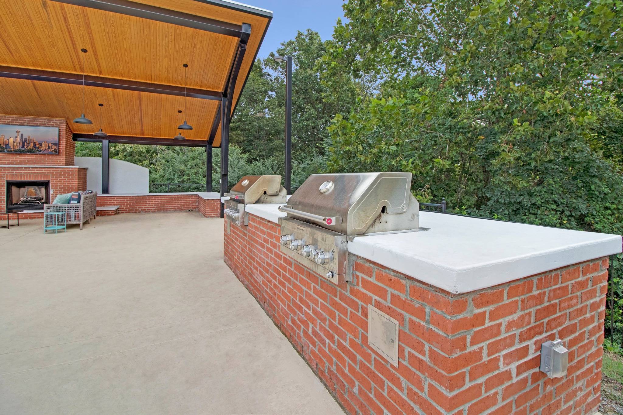 View Our Amenities Cambridge at Hickory Hollow Apartments