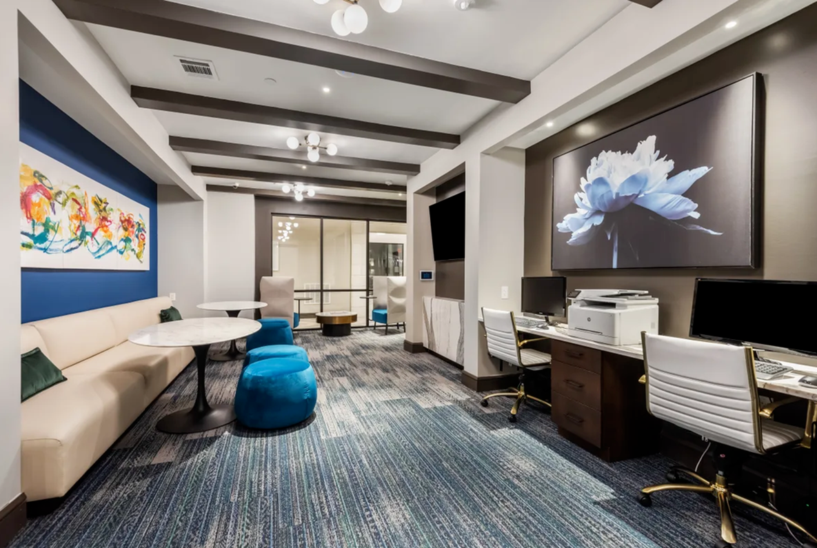 Business Lounge & Conference Center