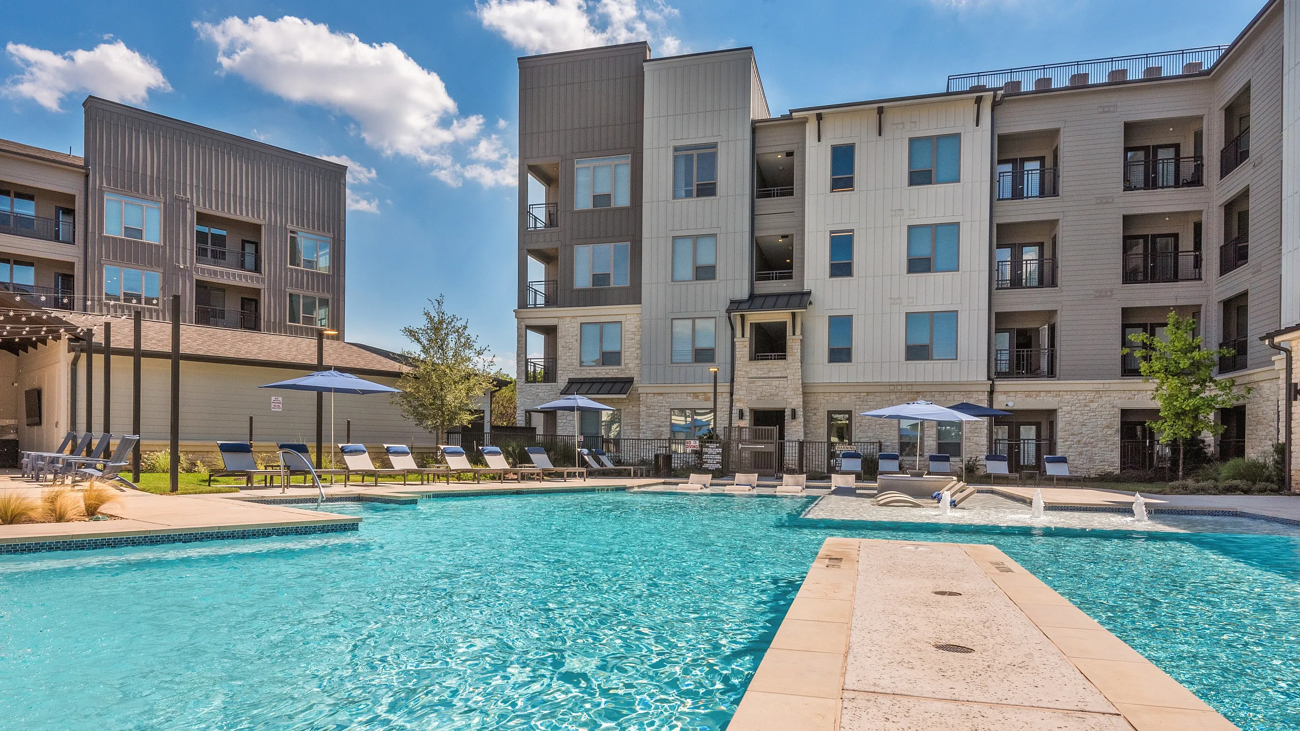 Pool | Brightleaf at Lakeline Apartments