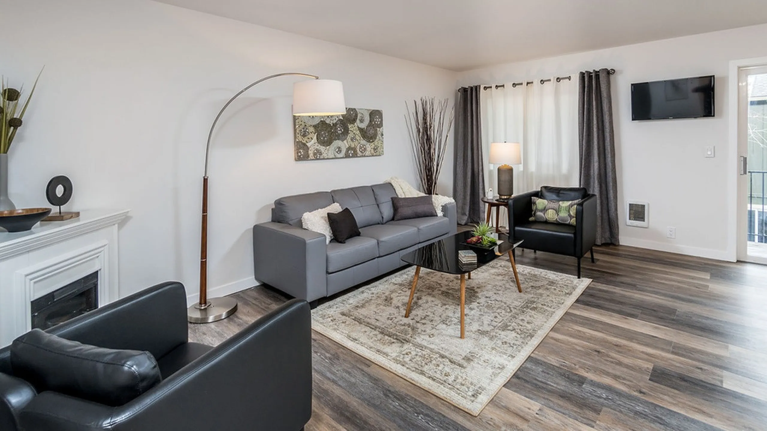 Living Room | Bend OR Apartments | Sienna Pointe Apartments