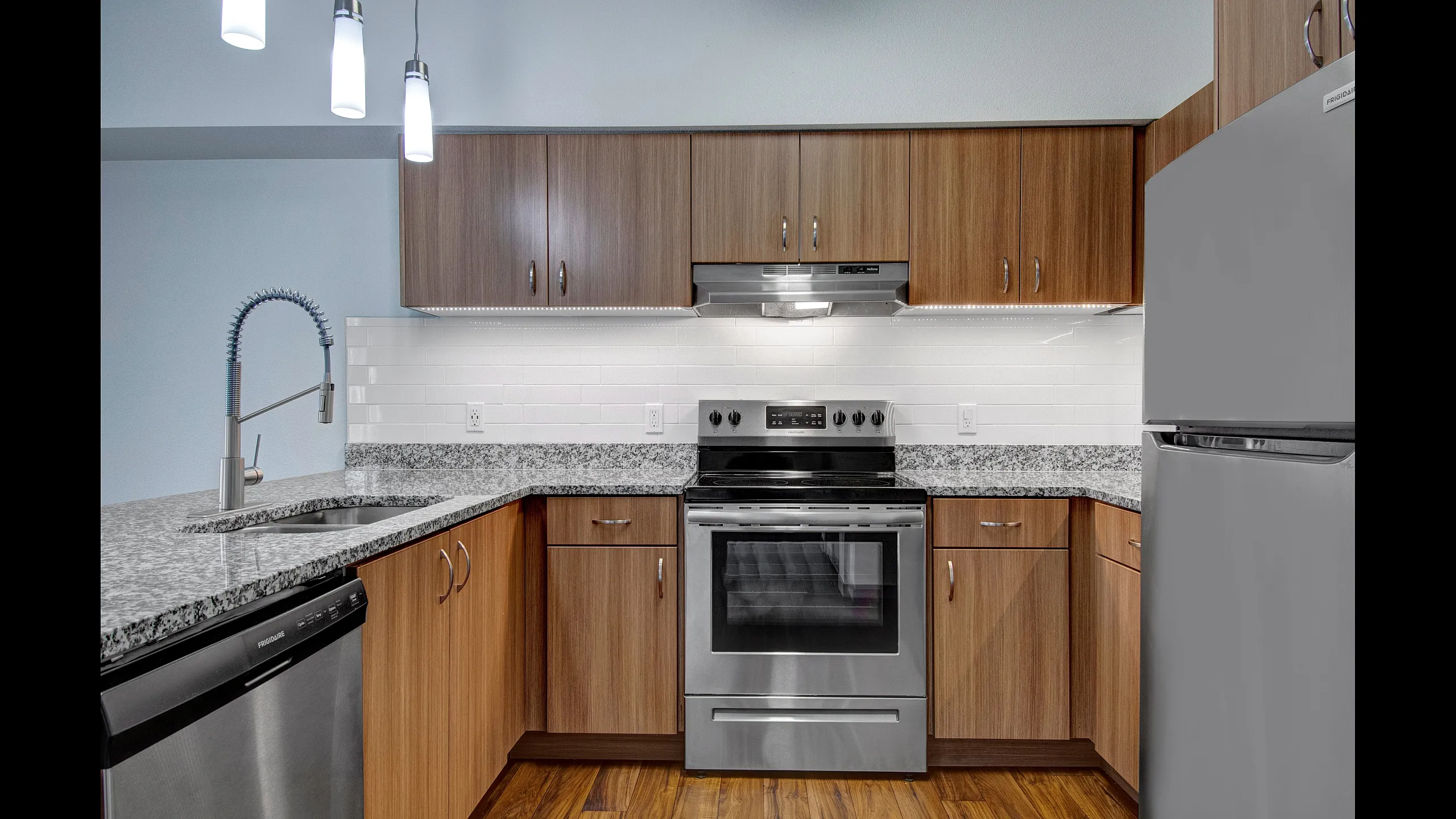 Kitchen | Bellevue Crossing Apartments