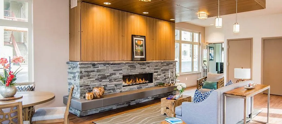 Community Lounge | Bellevue Crossing Apartments