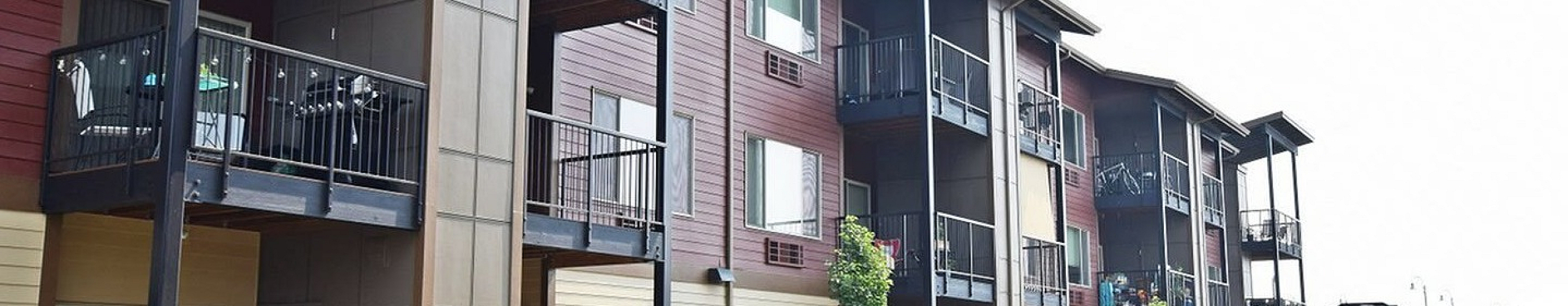 Exterior | Bellevue Crossing Apartments