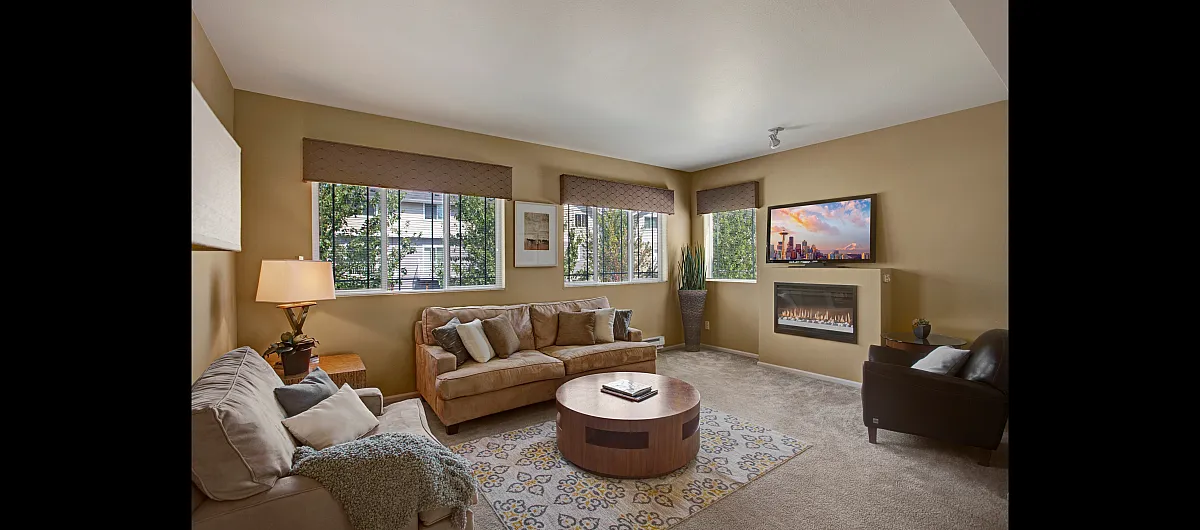 Living Room | Brookstone at Edgewater Townhomes