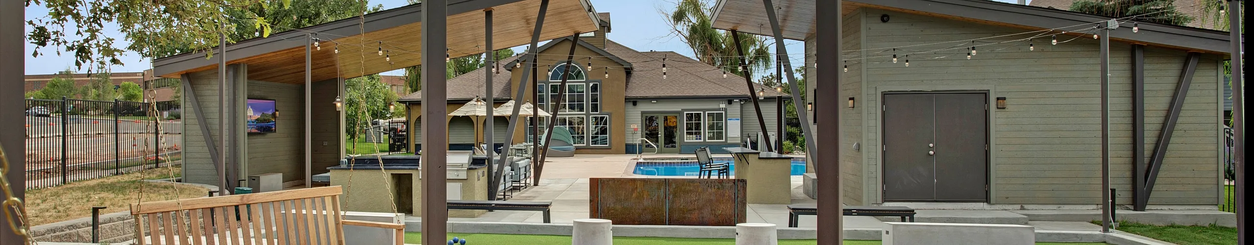 Outdoor Seating | The Willows at Printers Park