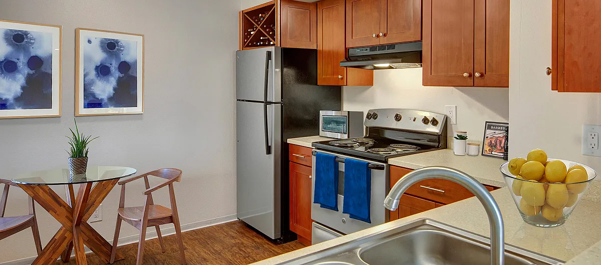 Kitchen | Meadowbrook Apartments