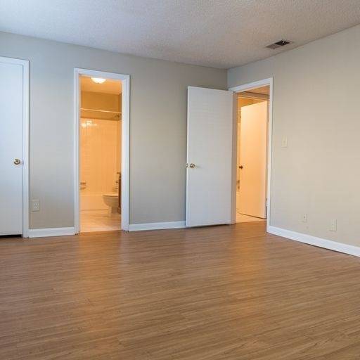 View Photos Kreekview Apartments