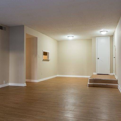 View Photos Kreekview Apartments