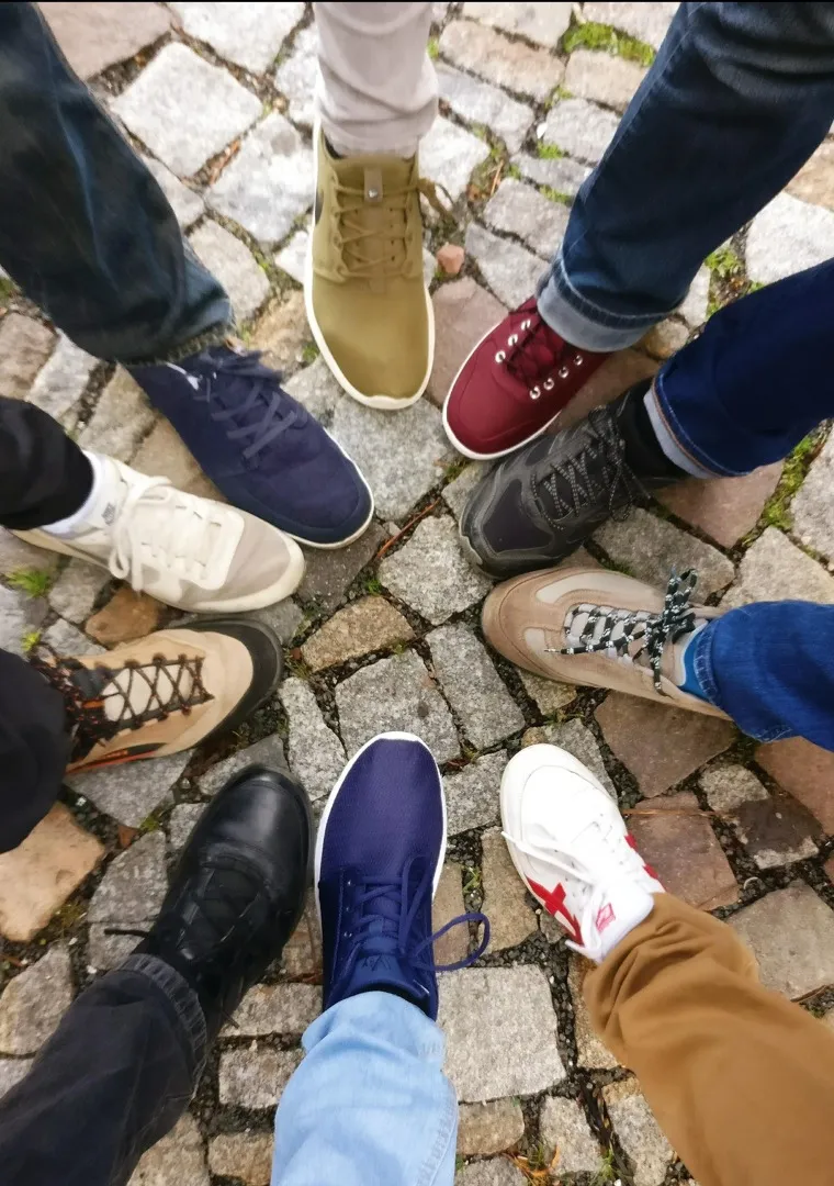 feet