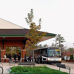 Boston Express bus service near Westgate Arms apartments in Salem, NH