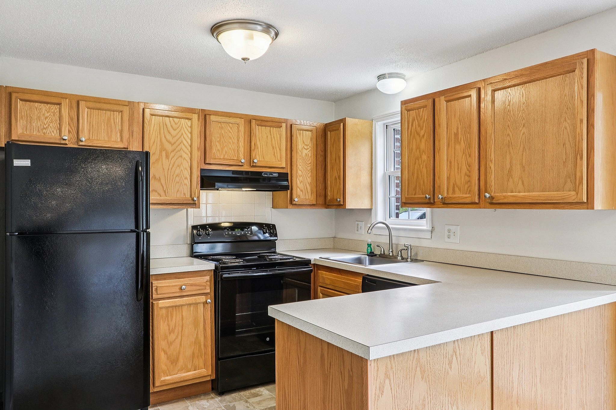 Oak Cabinet Kitchen