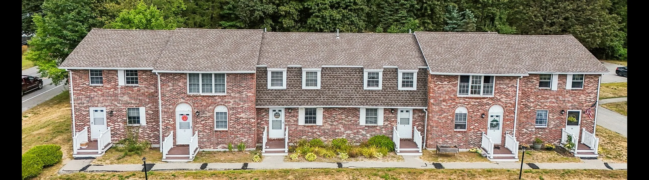 Meadowbrook Village - Brick Townhouses