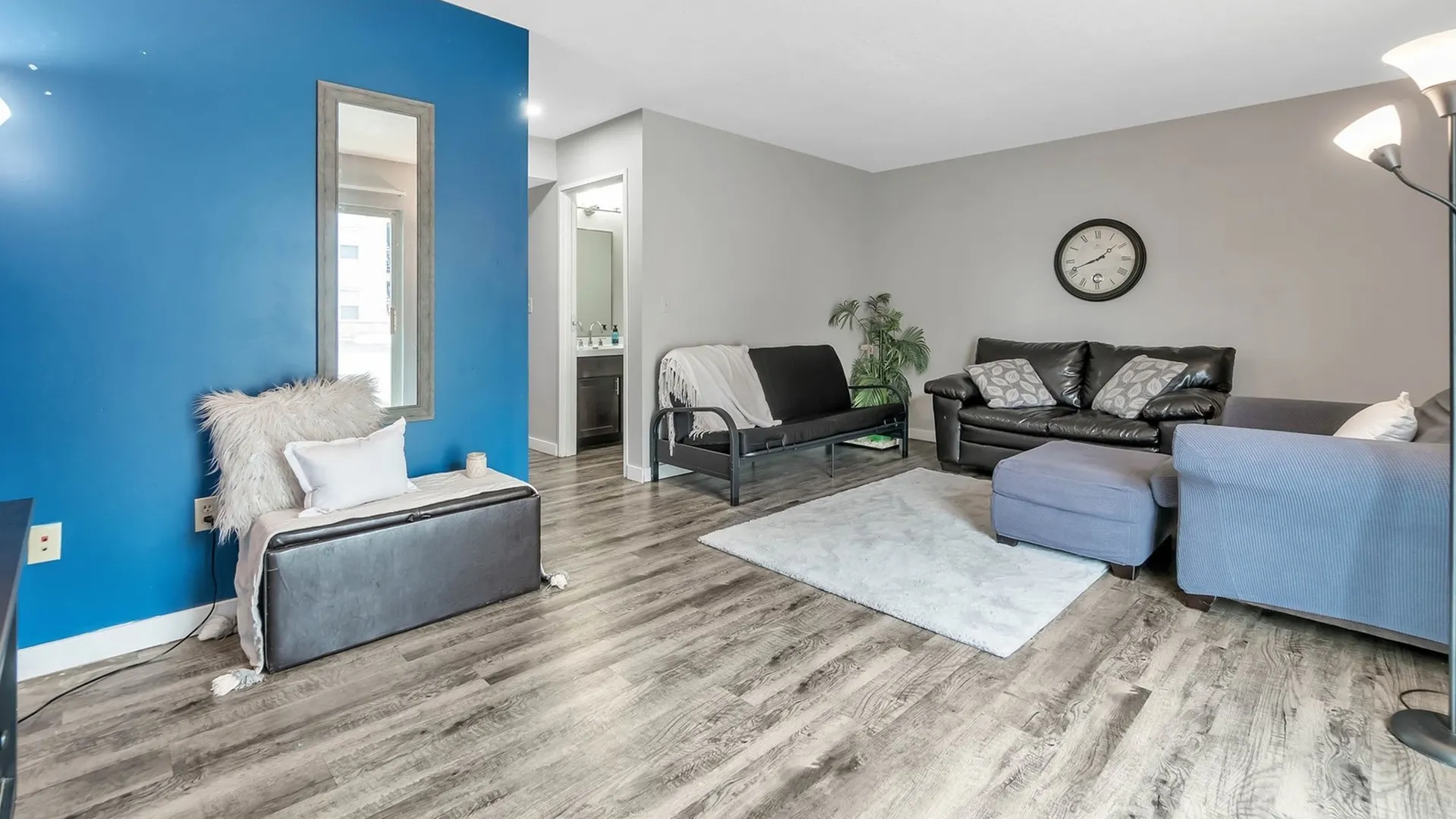 Campus Village Saginaw Living Room