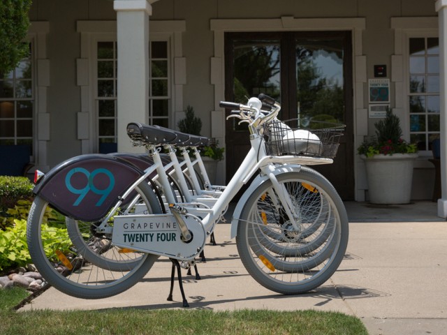 Mustang Ridge Apartments Grapevine Texas For Rent Minutes Jogging Biking Trails