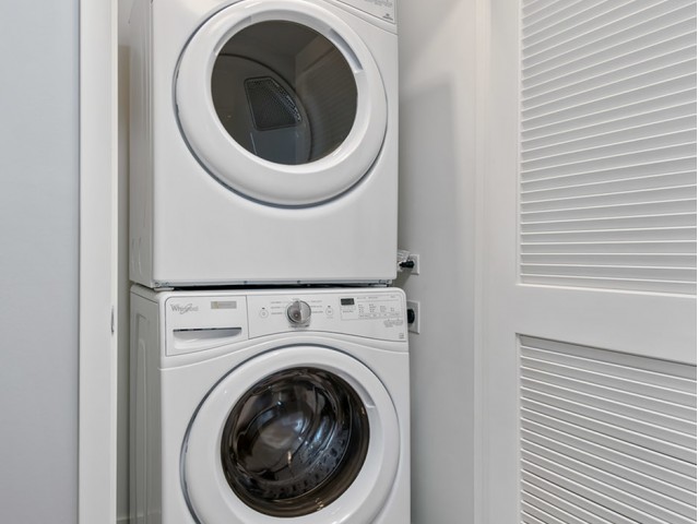 Image of Washer and Dryer for Deer Park Crossing (Closed)