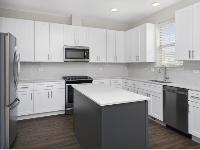 Image of Premium stainless steel appliances for Deer Park Crossing (Closed)