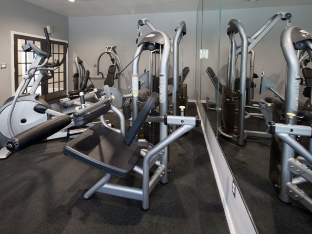 Apartments for Rent Dallas|Fitness Center|Carriage Homes at Signature Place