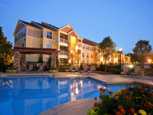 Image of Resort Style Swimming Pool for The Grove at Waterford Crossing (Moved to RC)