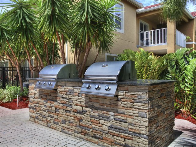 Apartments in Palm Beach Gardens FL| Mira Flores Luxury Apartment Homes