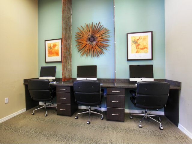 Apartments in Palm Beach Gardens FL| Mira Flores Luxury Apartment Homes