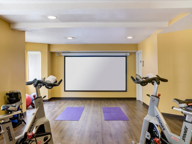 Cutting Edge Fitness Center | Apartments Homes for rent in St Louis Park, MN | Cityscape