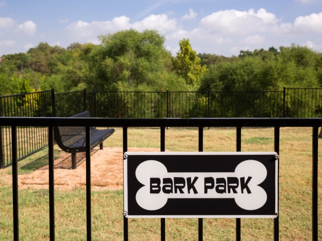 Community Bark Park | Apartment in Grand Prairie, TX | Parkways on Prairie Creek