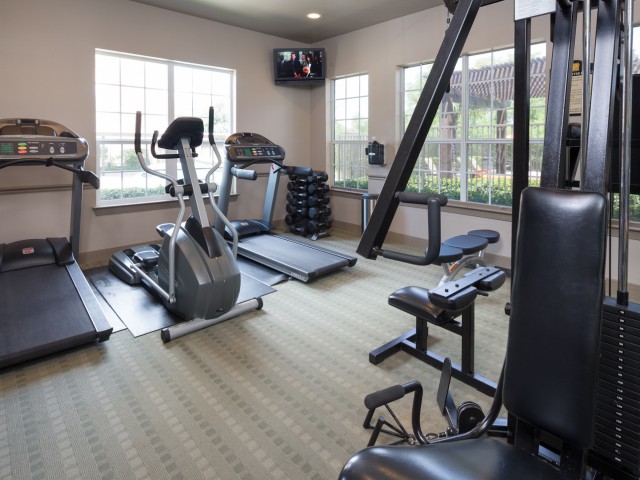 24-hour Fitness Center | Grand Prairie TX Apartments | Parkways on Prairie Creek