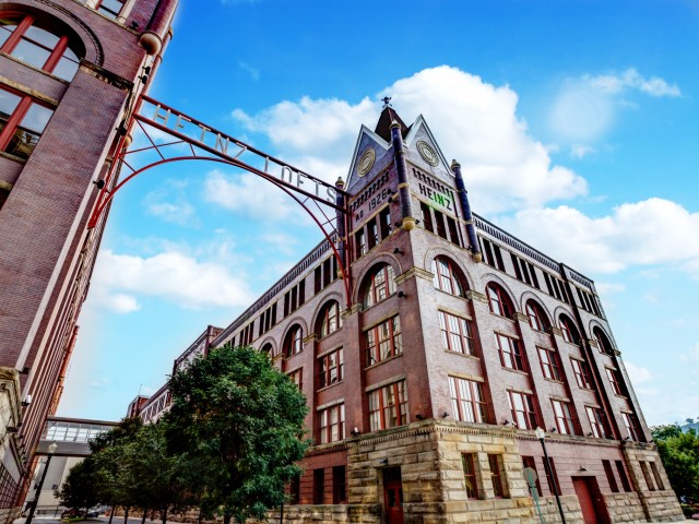 Apartment Homes in Pittsburgh, PA | Heinz Lofts