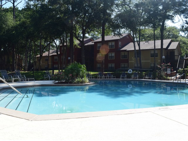 Refreshing Swimming Pools | Northlake Apartments