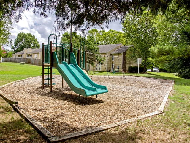Community Children\'s Playground | Apartment Homes in Charlotte, NC | Berkshire Place