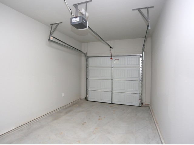 Image of Attached Garages for Sugar Hill Overlook (Closed)