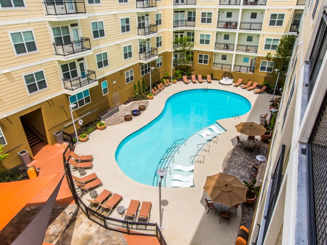Resort Style Pool with Lounge Chairs | Apartments in Nashville, TN | 909 Flats