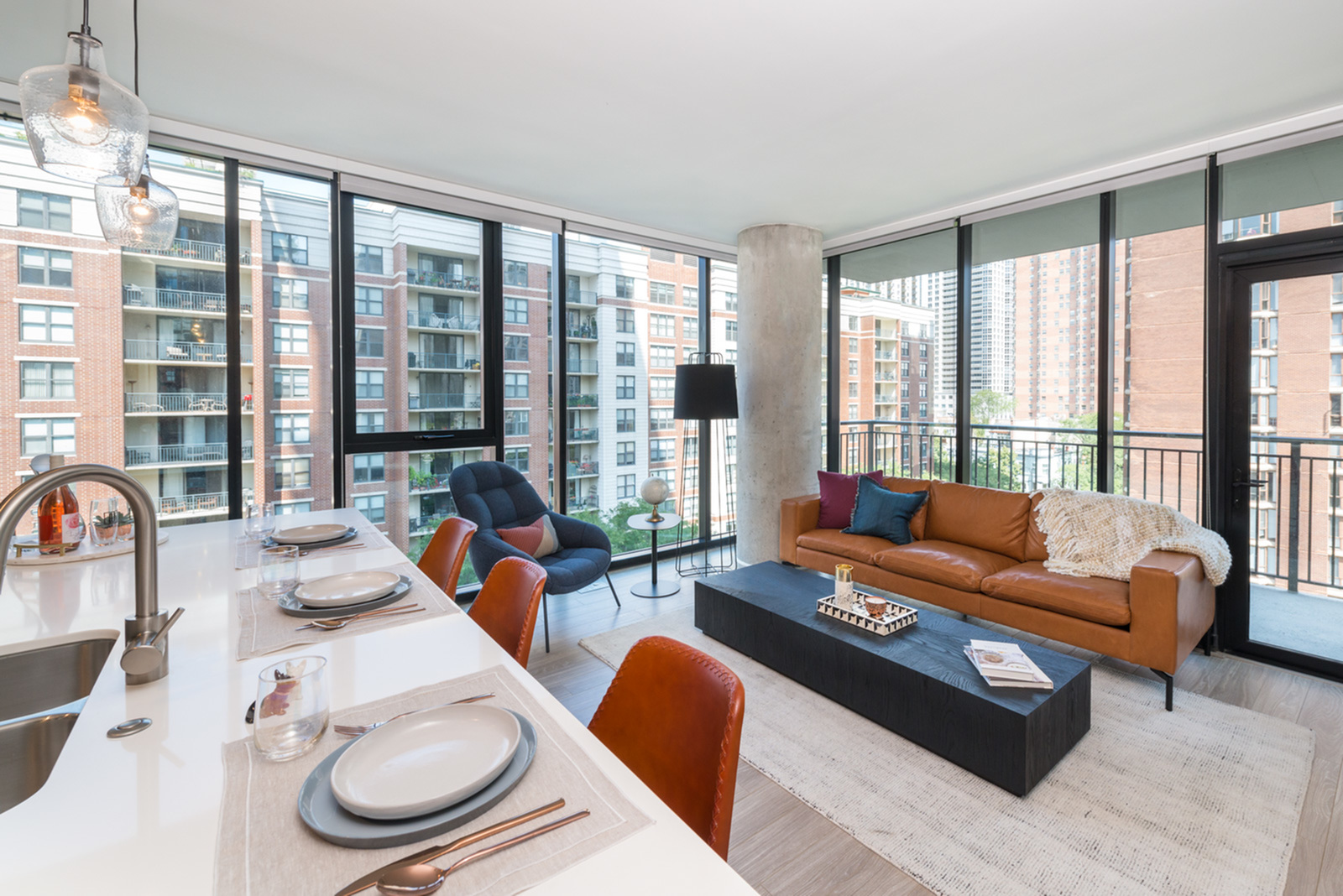 Image of Floor to ceiling glass windows with incredible views in all directions for Aurelien (Closed)