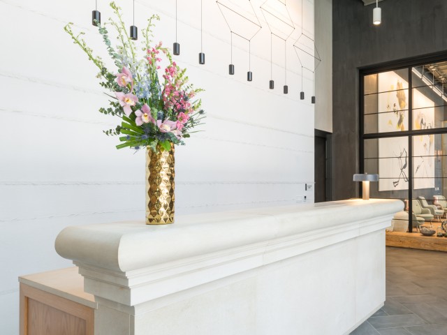 Image of 24-hour attended lobby featuring soaring ceiling and designer inspired interiors for Aurelien (Closed)