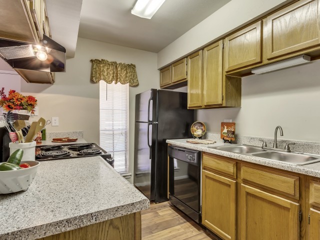 Image of Black Appliance Packages for Bridge Hollow Apartments