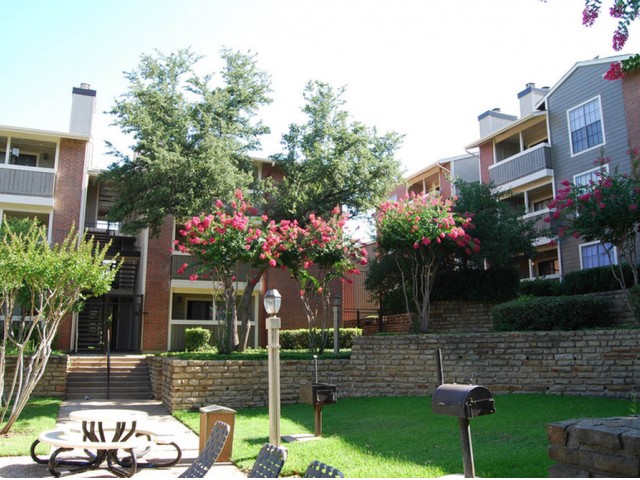 Image of Barbeque Grills for Bridge Hollow Apartments