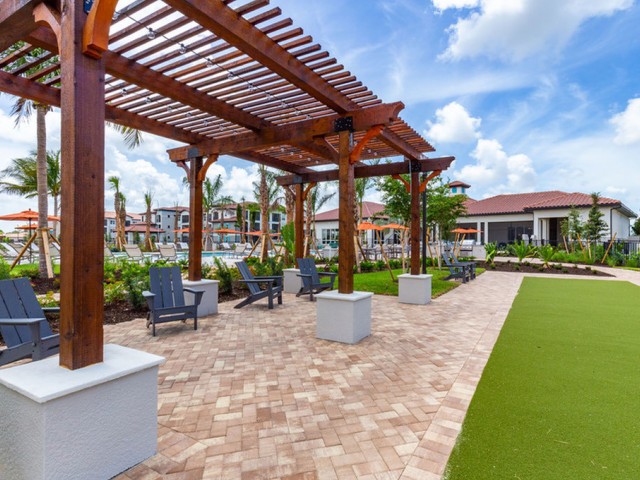 Treviso Grand Apartments - North Venice, Florida pavilion